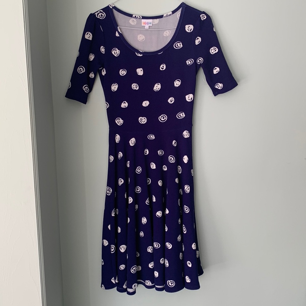 NWOT: LuLaRoe dark blue half sleeve scoopneck dress with white polkadots